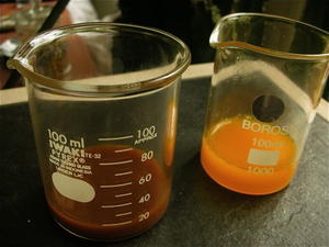 Extraction de la propolis au laboratoire